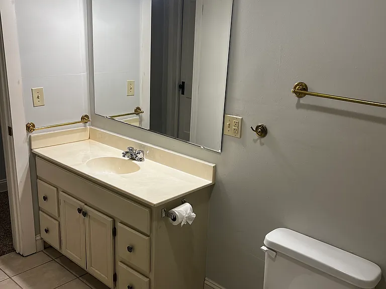 4435 Holly St — Photo 13
