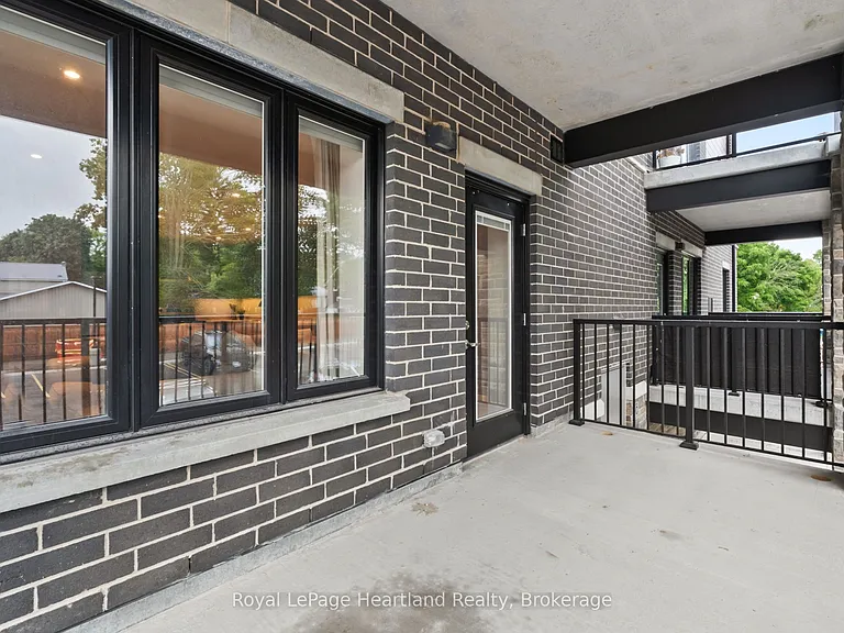 187 Victoria St W #214 — Photo 14