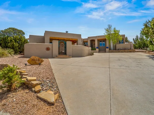 3018 Governor Lindsey Rd, Santa Fe, NM 87505