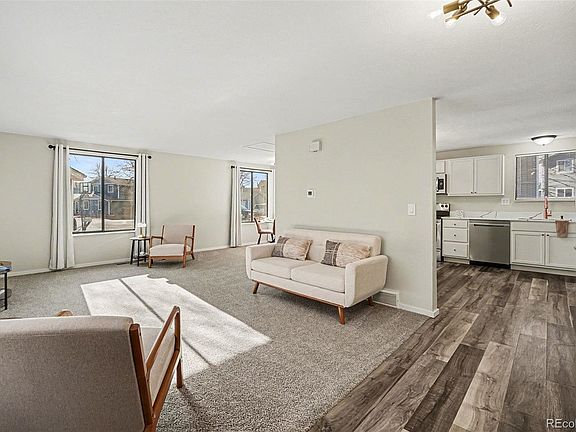 3rd image of 6207 W 92nd Place