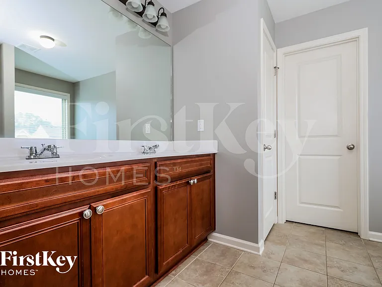 4218 Spruce Trl — Photo 9