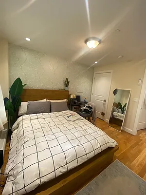 Rented by R New York | media 30