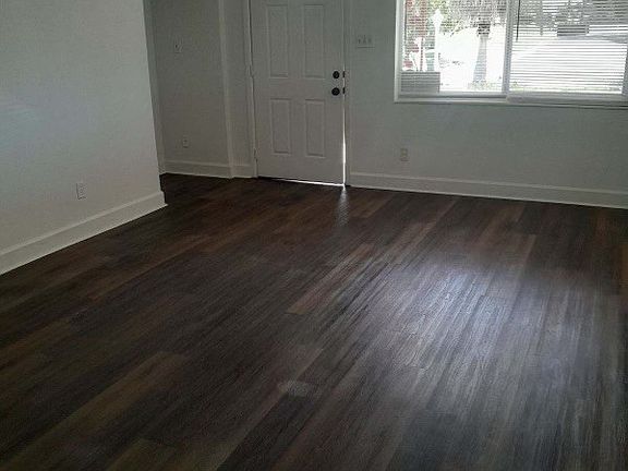 3rd image of 919 Osborne Dr APT W