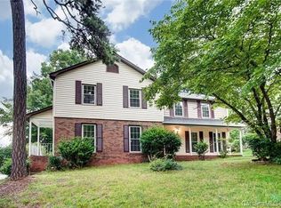 6915 Monroe Rd, Charlotte, NC 28212