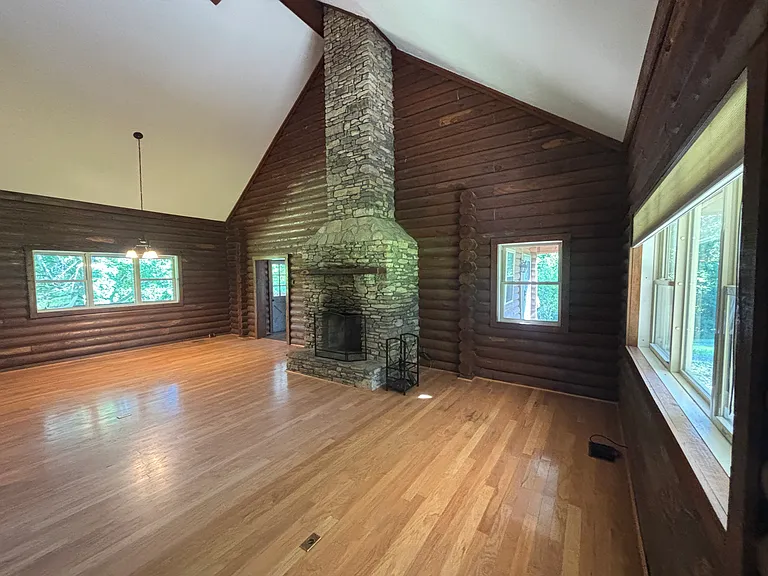 3109 Heritage Ct — Photo 8