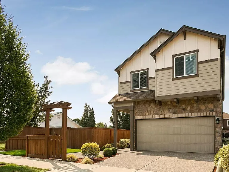 20672 SW Edgemont St — Photo 1