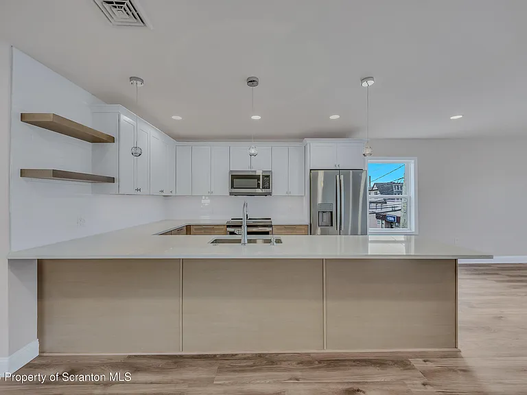 111 S Blakely Street 1 #2 — Photo 5