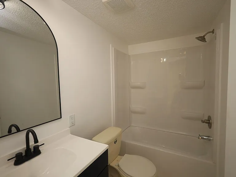 808 Penny Pl — Photo 9