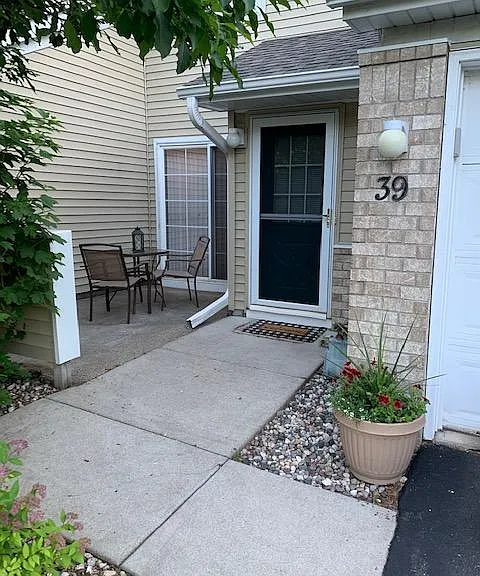 2270 Ranchview Ln N #39 — Photo 2