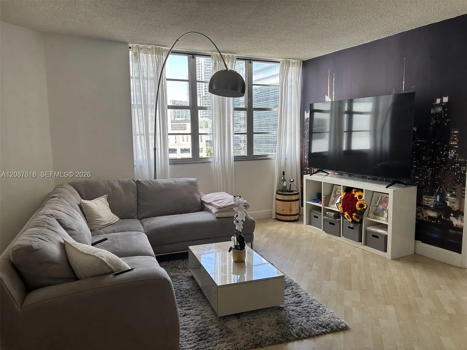 Four Ambassadors Condo Ph — Photo 3