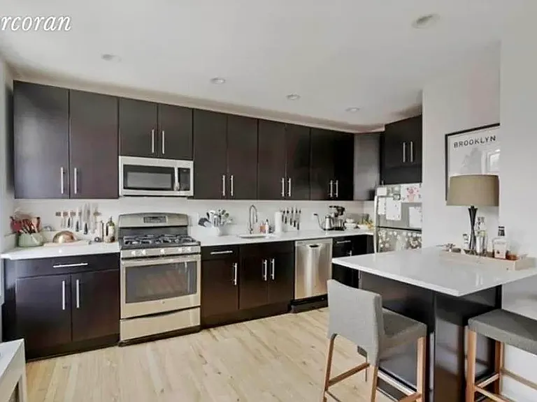 403 12th St #4 — Photo 3