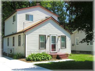 156 Guanonocque St, Auburn Hills, MI 48326