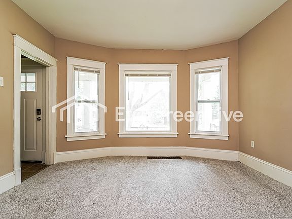 4th image of 3750 E Edgerton Ave Unit 2