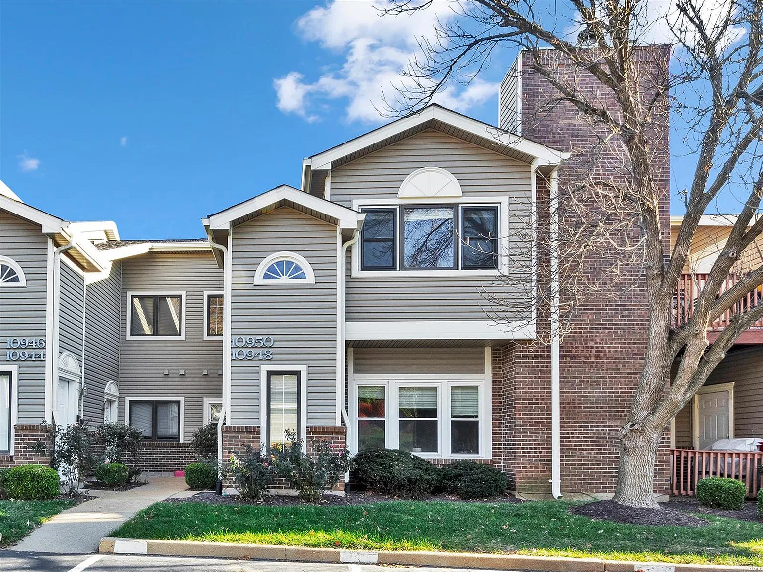 10950 Vauxhall Dr photo 1