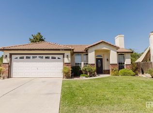 8616 Windjammer Dr, Bakersfield, CA 93312