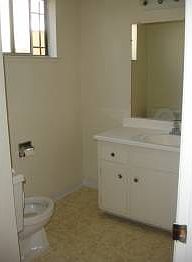 4th image of 911 T St APT 1