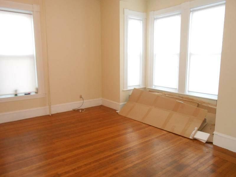 2nd image of 74 Chester St #11