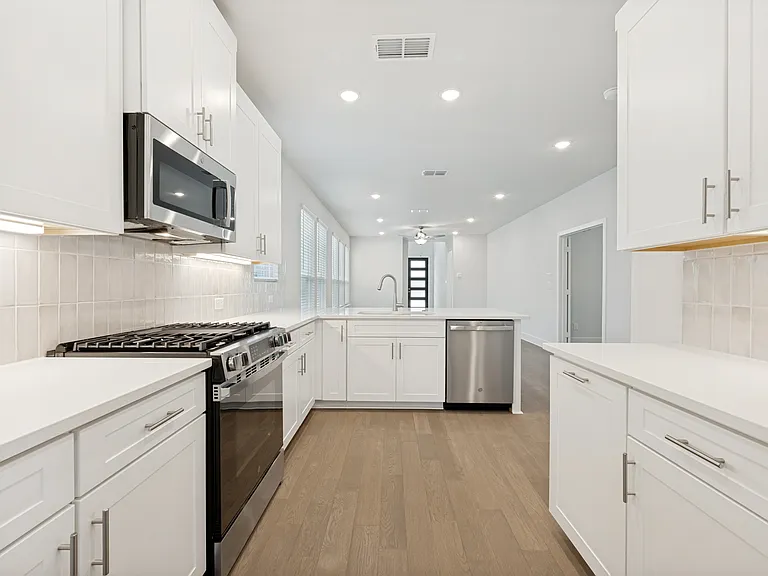 11572 Empress Dr — Photo 14