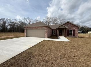 18 Summerwood Dr, Picayune, MS 39466
