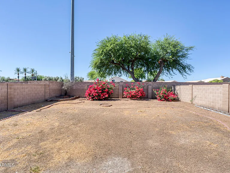 3321 W Gary Dr — Photo 37