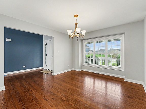 3rd image of 3143 Whisper Dr