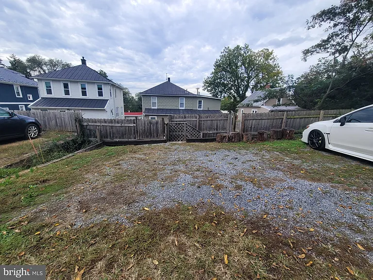 235 Millwood Ave — Photo 24