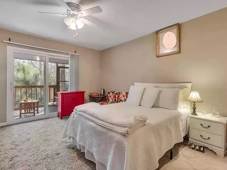 4553 Barclay Ln #C — Photo 18