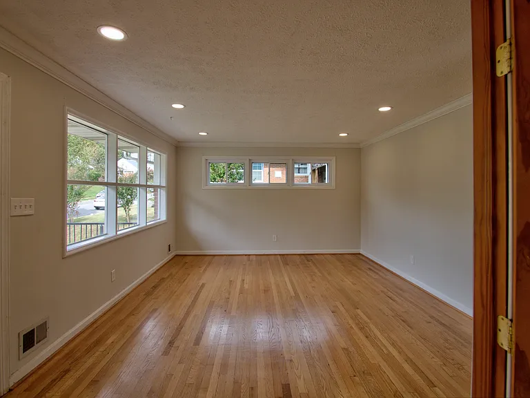 505 Nassau St — Photo 4
