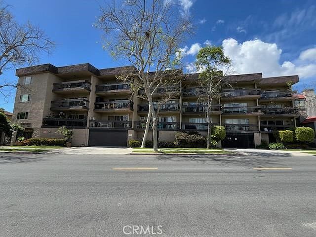 1st image of 1061 Park Ave Unit 314