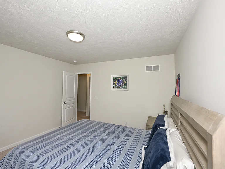4816 Lake View Dr — Photo 38