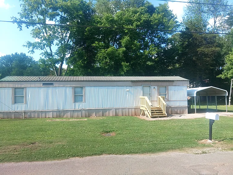 207 Patterson Rd — Photo 3