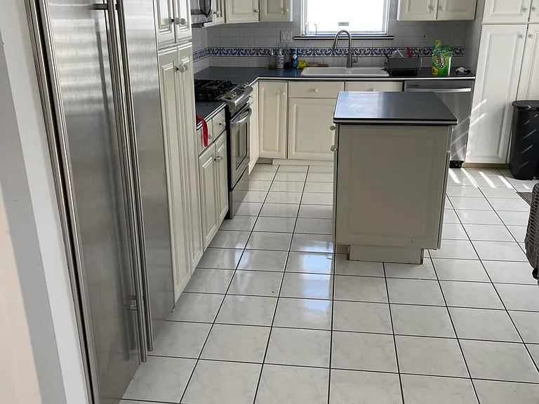 8 Dwight Dr — Photo 5