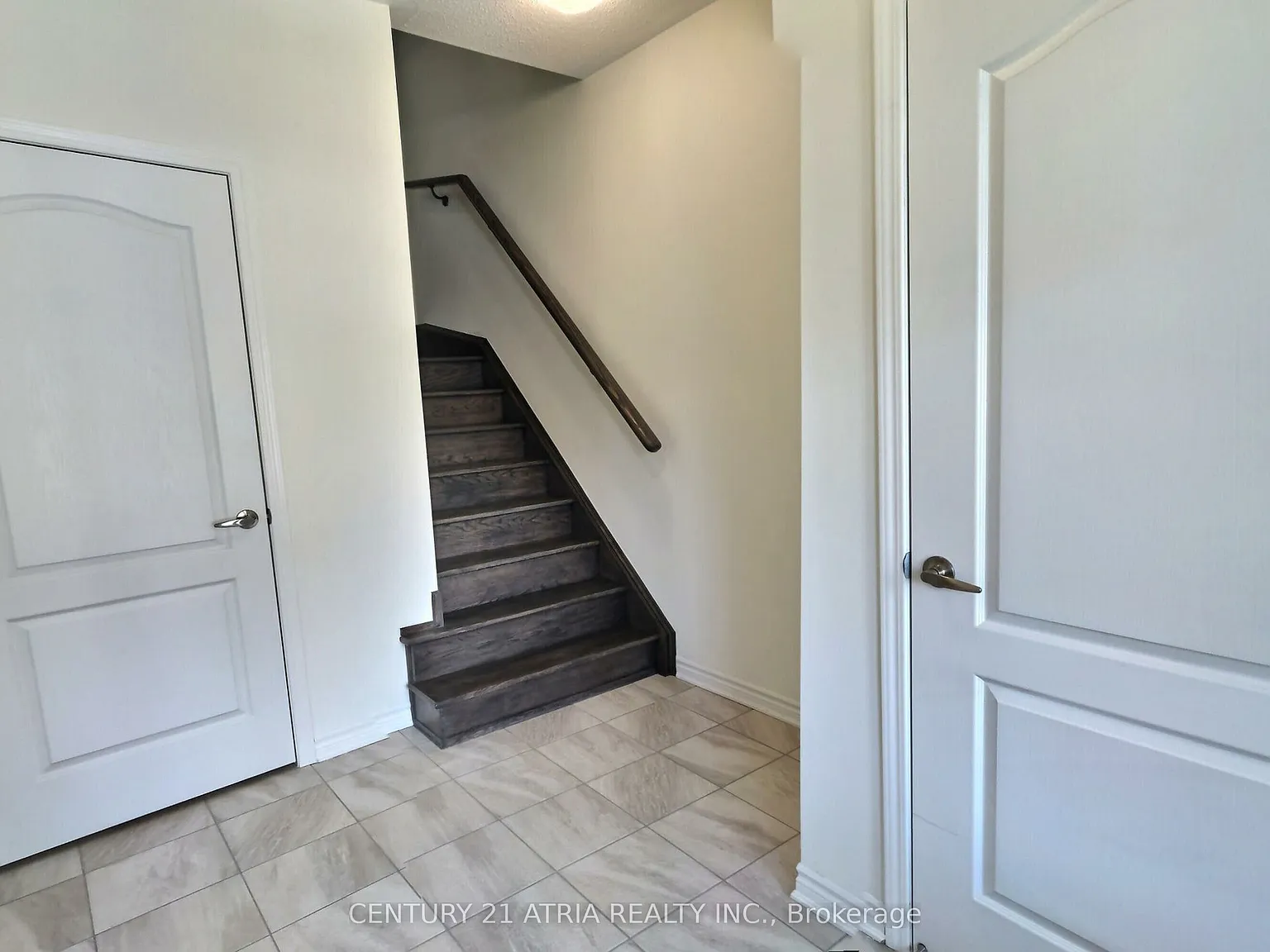 4 bed, $3,200 — Photo 3