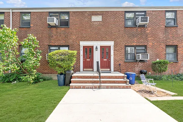 Sold by Keller Williams Realty Landmark | media 1