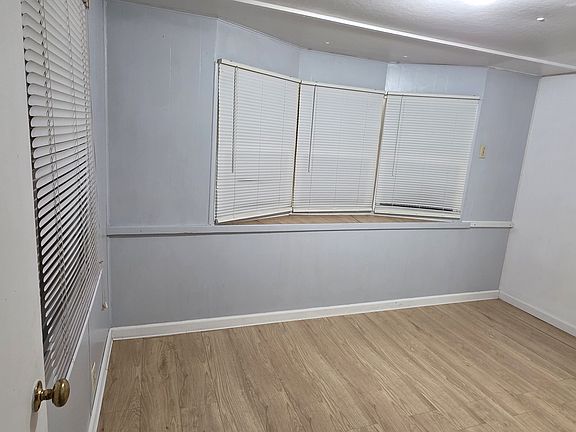 4th image of 760 Henry St