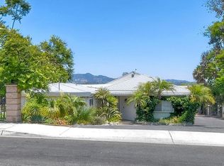 933 Maryland Dr, Vista, CA 92083