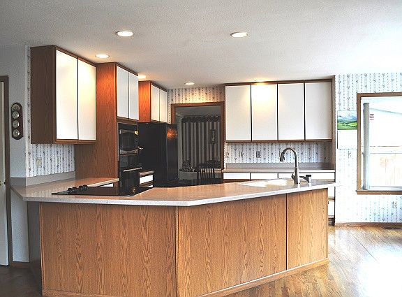 5th image of 3823 N Frace Ave