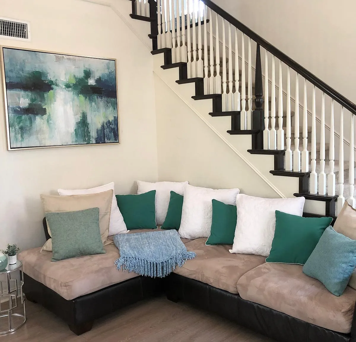 4 bed, 2100 sqft, $5,445 — Photo 3