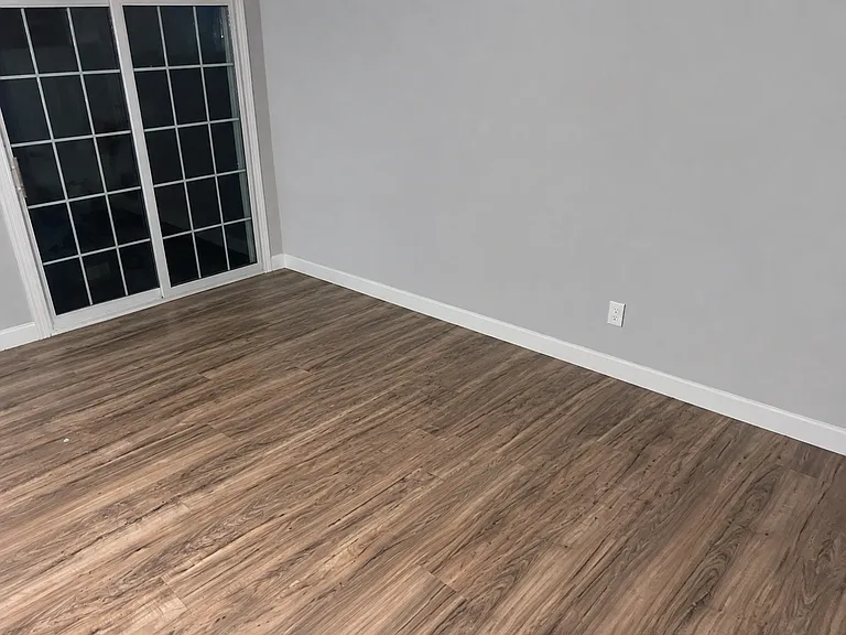 136 E Main St #G — Photo 2