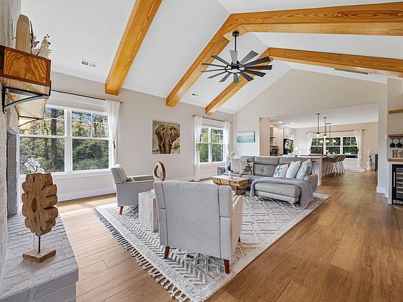 2nd image of 278 Rivers Edge Dr.