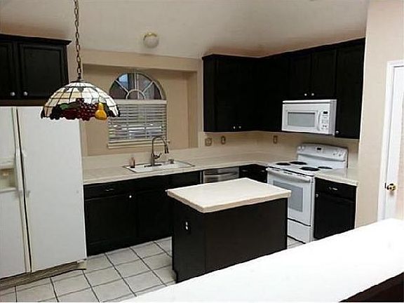 2nd image of 3417 Pueblo Dr