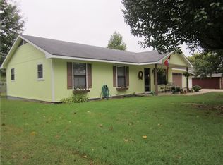 461 Jay Ave, Elkins, AR 72727
