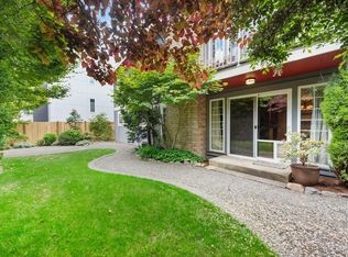 416 Federal Ave E APT 103, Seattle, WA 98102