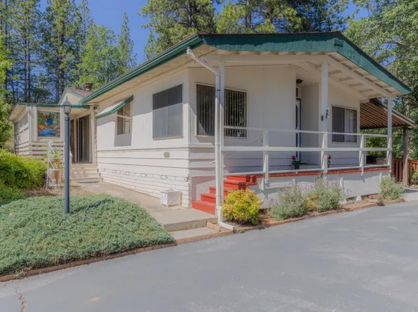 10088 Grinding Rock Dr, Grass Valley, CA 95949