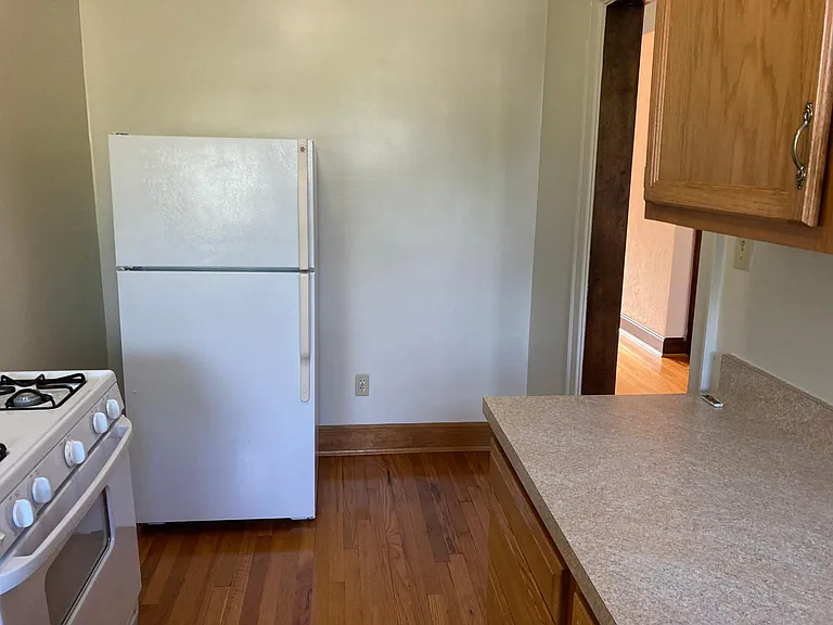 3021 Fairfield Ave #B12 — Photo 11