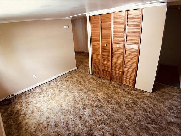 5th image of 10 Lincoln Ave APT 3