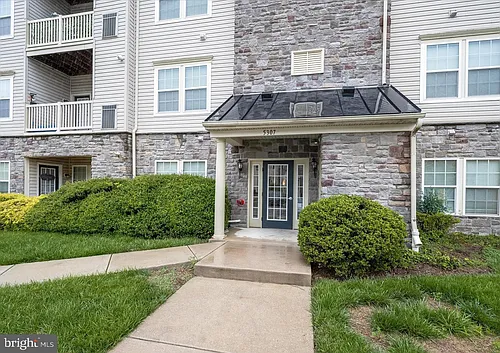 5307 Wyndholme Cir #102 Photo 1
