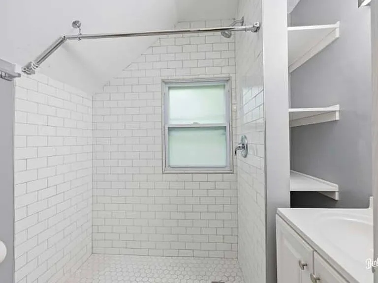 23 N Benton St — Photo 8