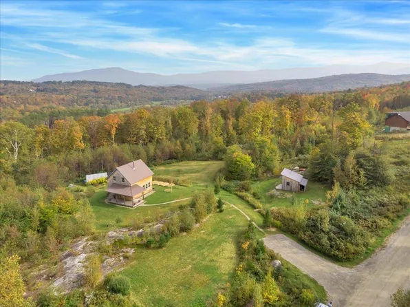 89 Deerfield Hills Road, Morristown, VT 05661