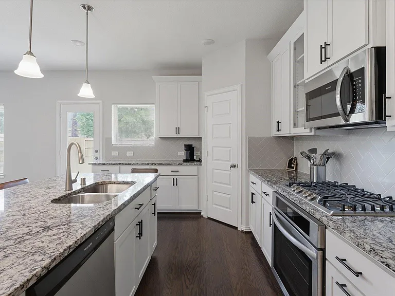 327 Honey Mesquite Path — Photo 8